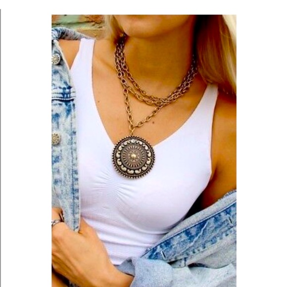 Jewelry - Necklace